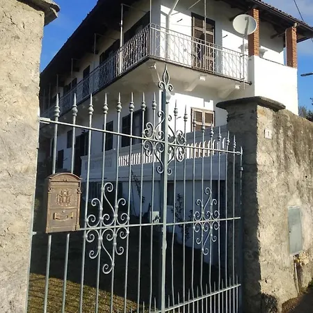 Casa Le Rose Сasa de vacaciones Ameno