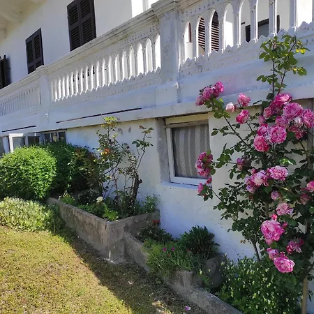 Casa Le Rose Holiday home Ameno