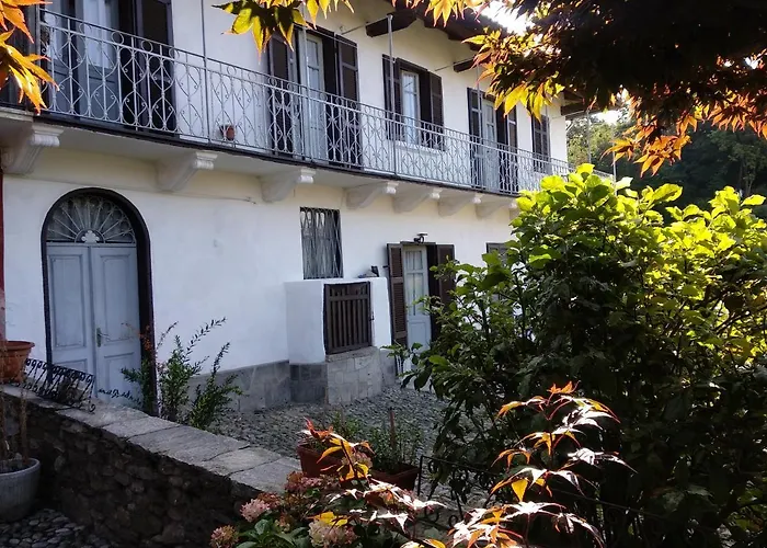 Semesterbostad Casa Le Rose Ameno