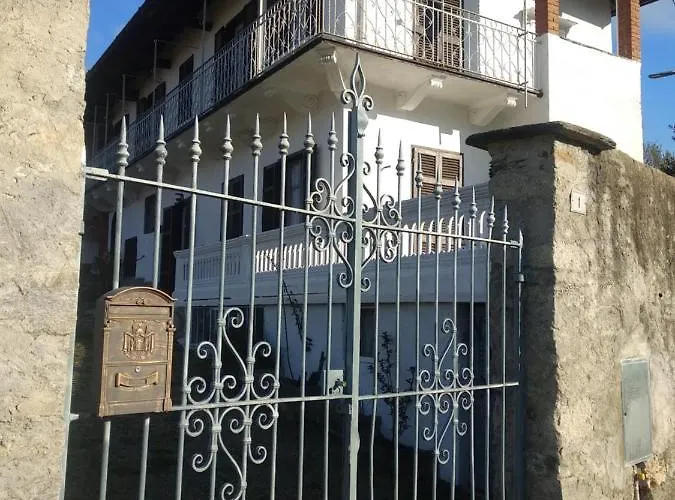Casa Le Rose Semesterbostad Ameno