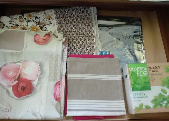 Semesterbostad Casa Le Rose Ameno